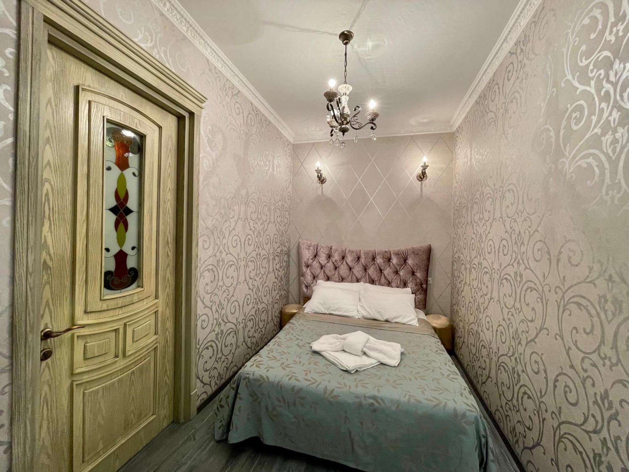 Central Apartment ティビリシ エクステリア 写真