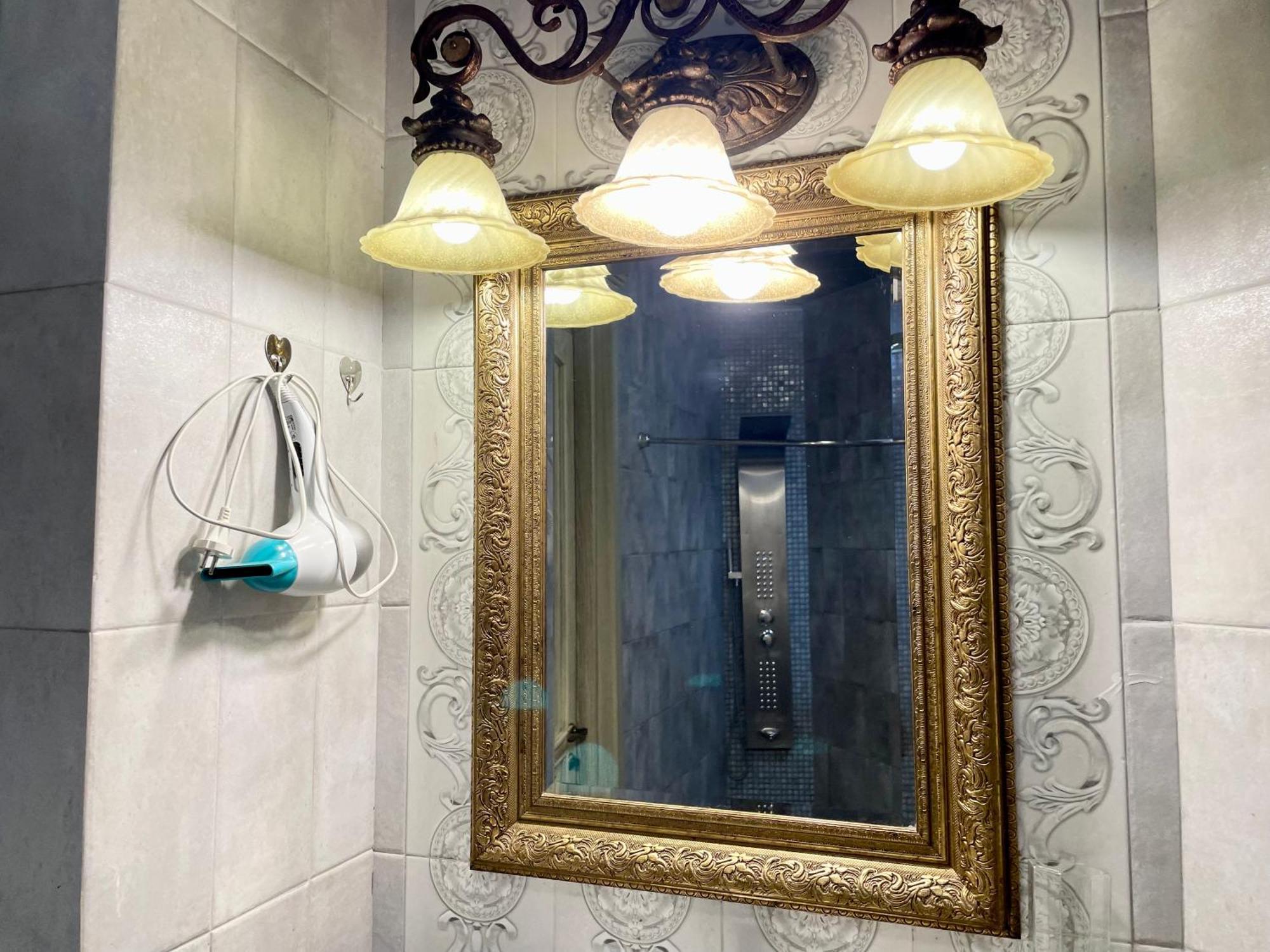 Central Apartment ティビリシ エクステリア 写真