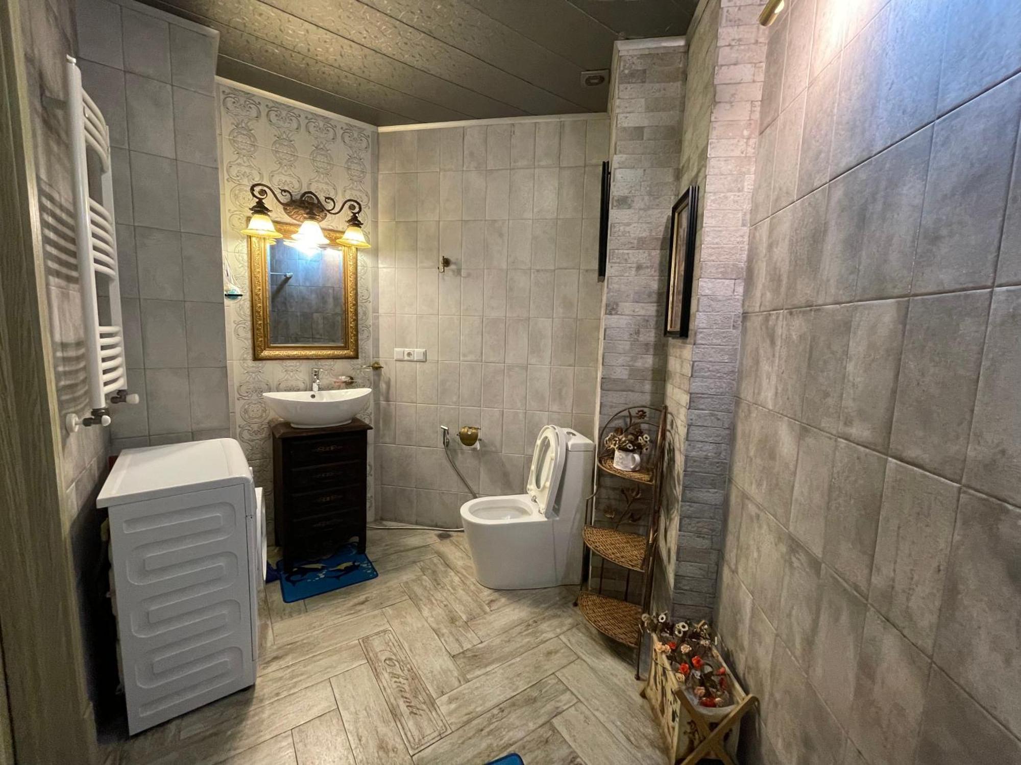 Central Apartment ティビリシ エクステリア 写真