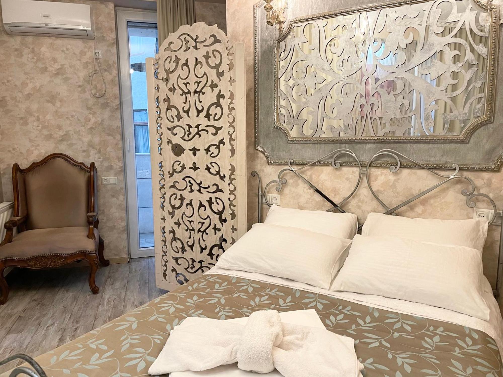 Central Apartment ティビリシ エクステリア 写真