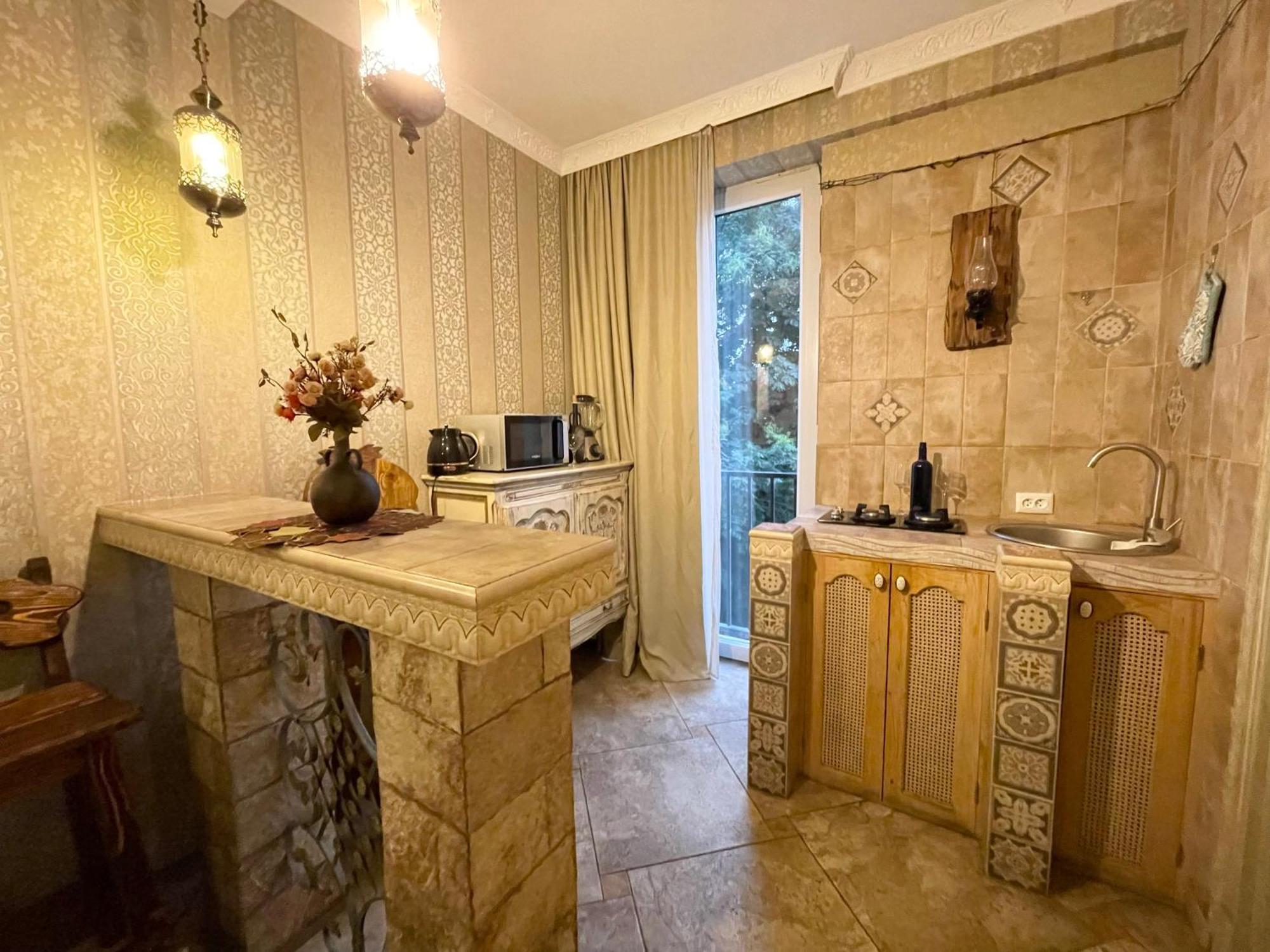 Central Apartment ティビリシ エクステリア 写真