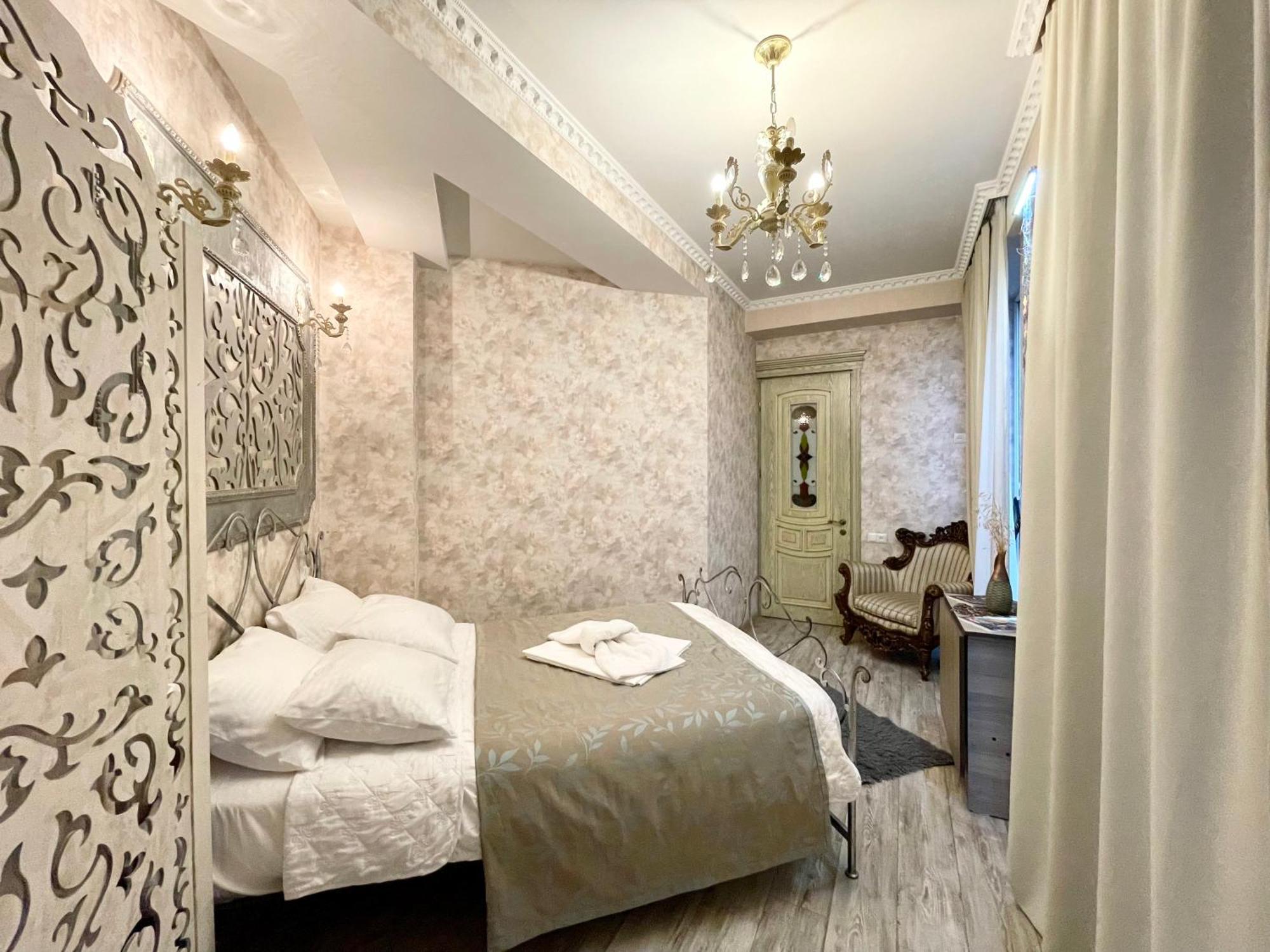 Central Apartment ティビリシ エクステリア 写真