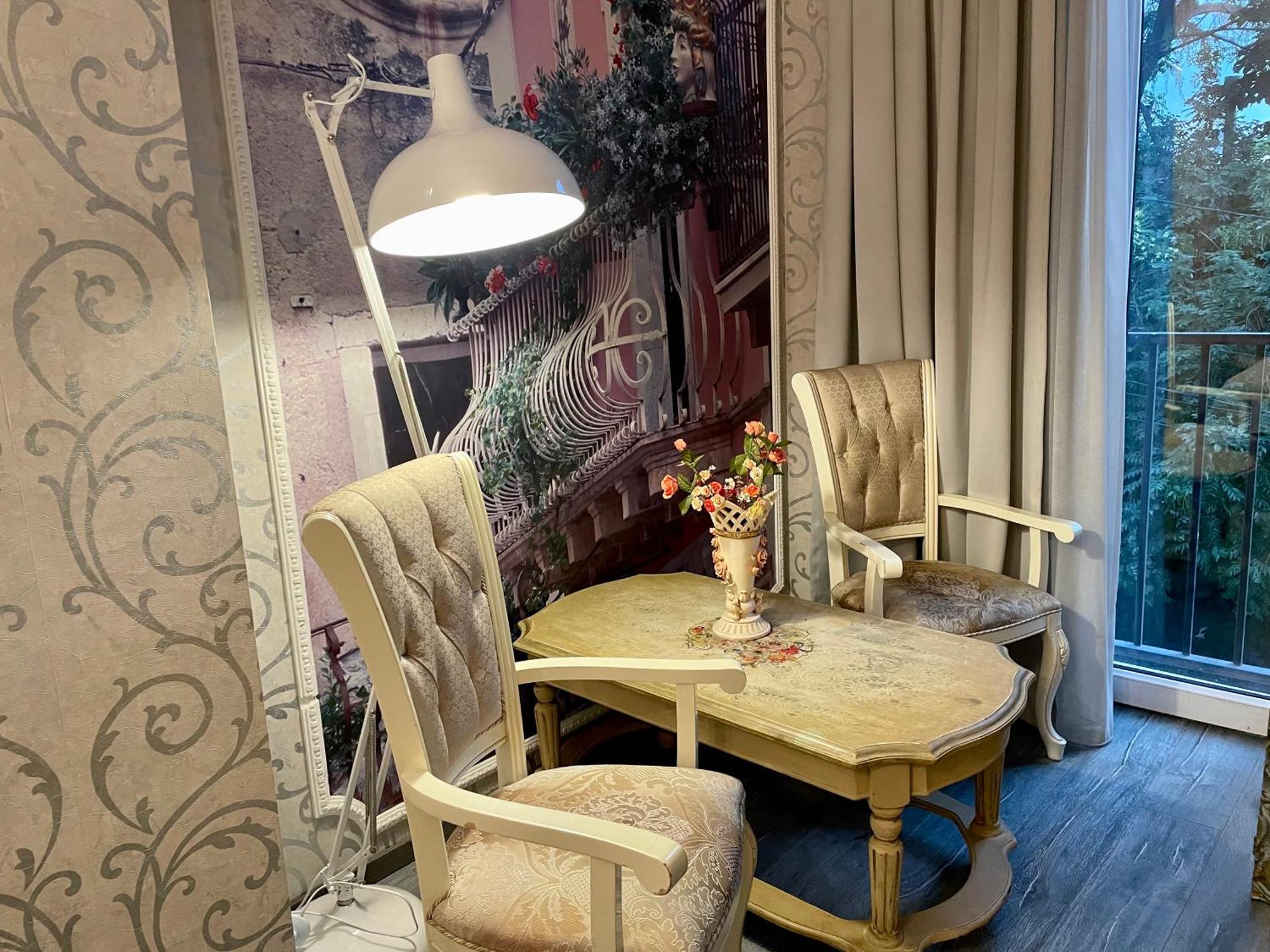 Central Apartment ティビリシ エクステリア 写真