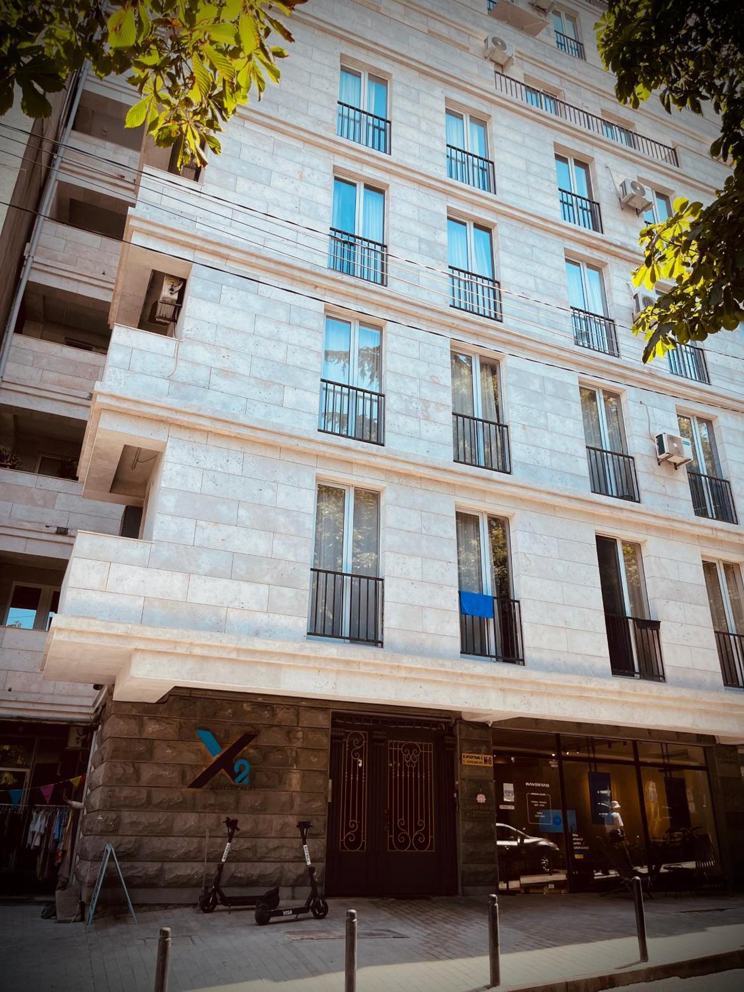 Central Apartment ティビリシ エクステリア 写真