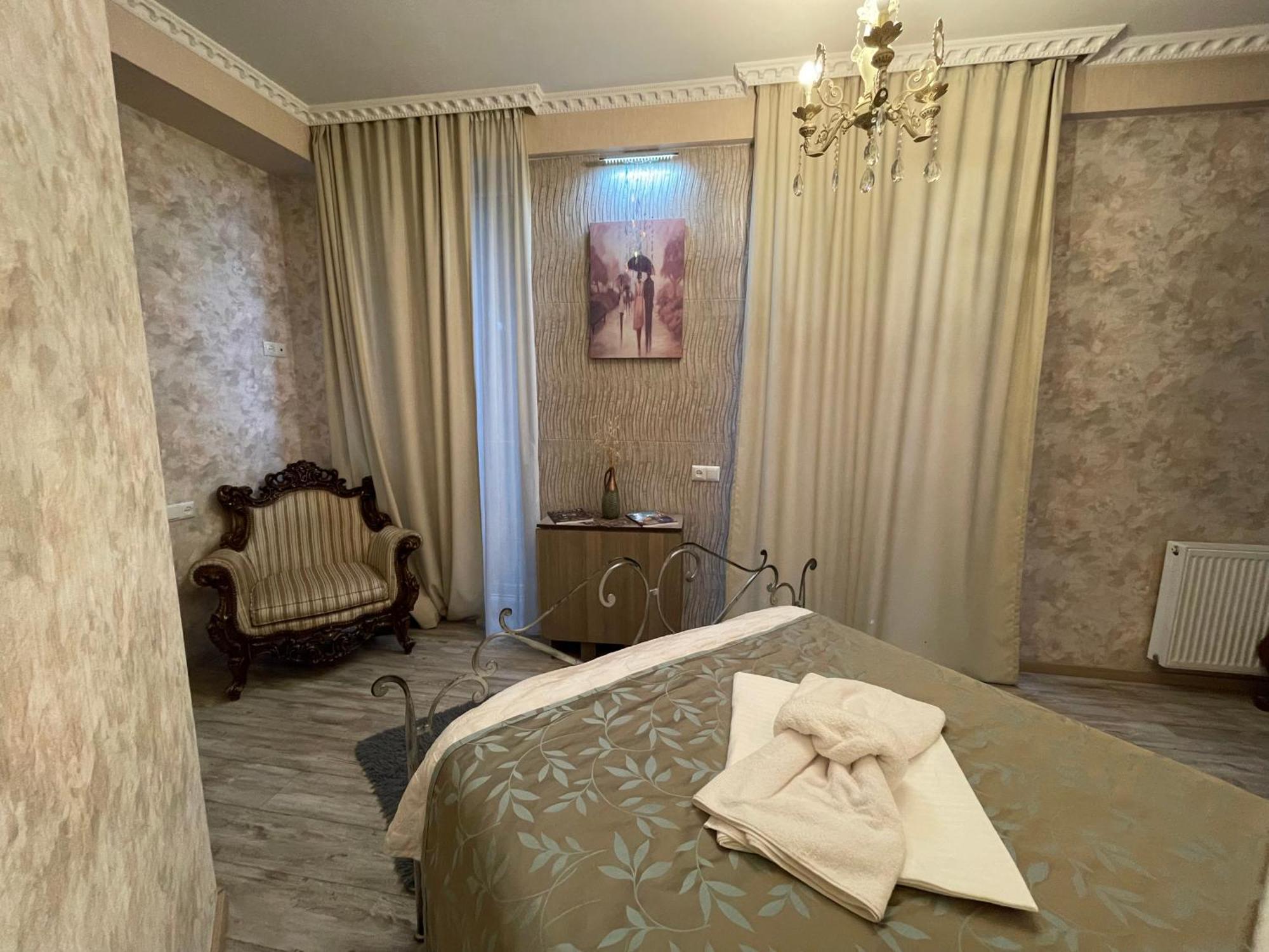 Central Apartment ティビリシ エクステリア 写真
